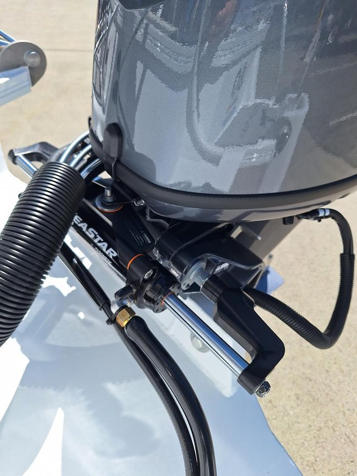 2025 QUINTREX 430 Fishabout Pro