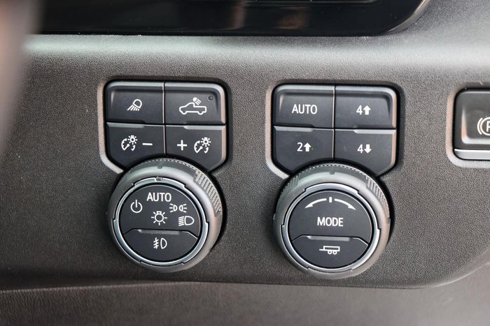 2022 Chevrolet Silverado 1500 LTZ Premium W/Tech Pack T1 MY23 4X4 Iridescent Pearl