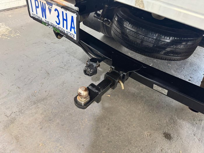 2019 Toyota Hilux Workmate TGN121R 4x2 Glacier White