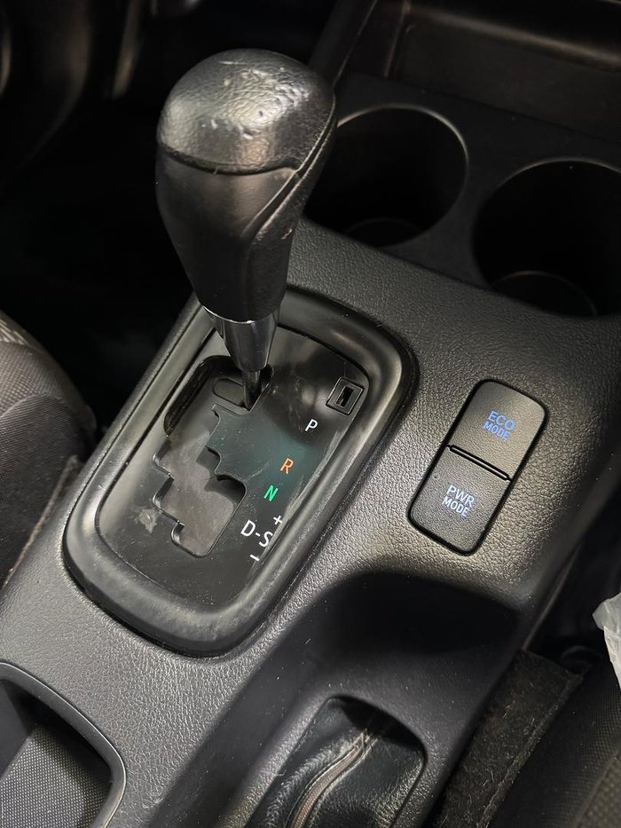 2019 Toyota Hilux Workmate TGN121R 4x2 Glacier White