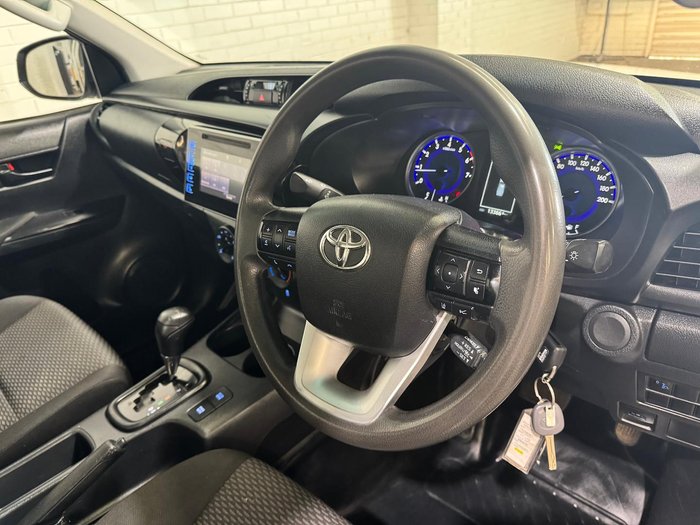 2019 Toyota Hilux Workmate TGN121R 4x2 Glacier White