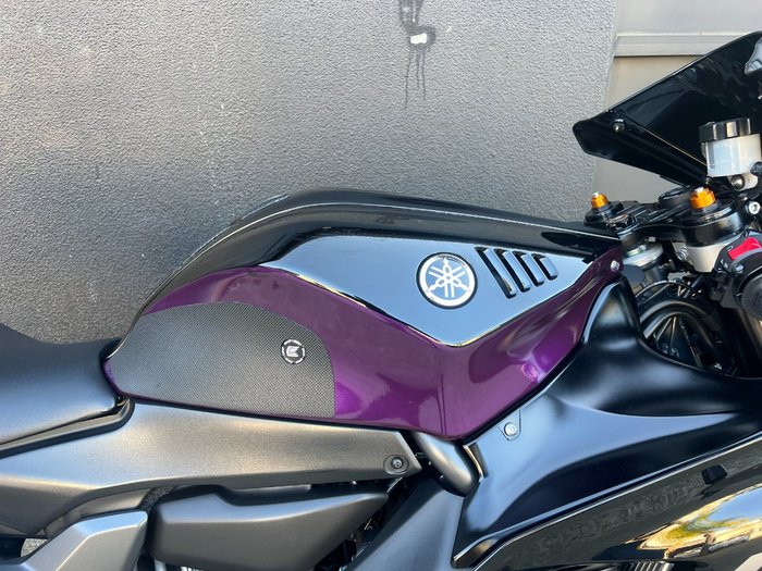 2022 Yamaha YZF-R7LA BLACK