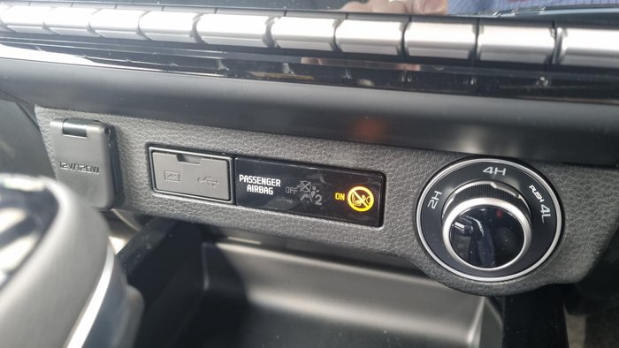 2024 Isuzu D-MAX BLADE MY24 4X4 Dual Range Basalt Black