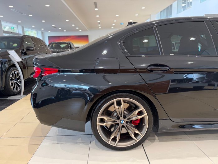 2022 BMW 5 Series M550i xDrive