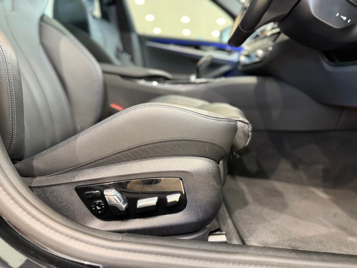 2022 BMW 5 Series M550i xDrive
