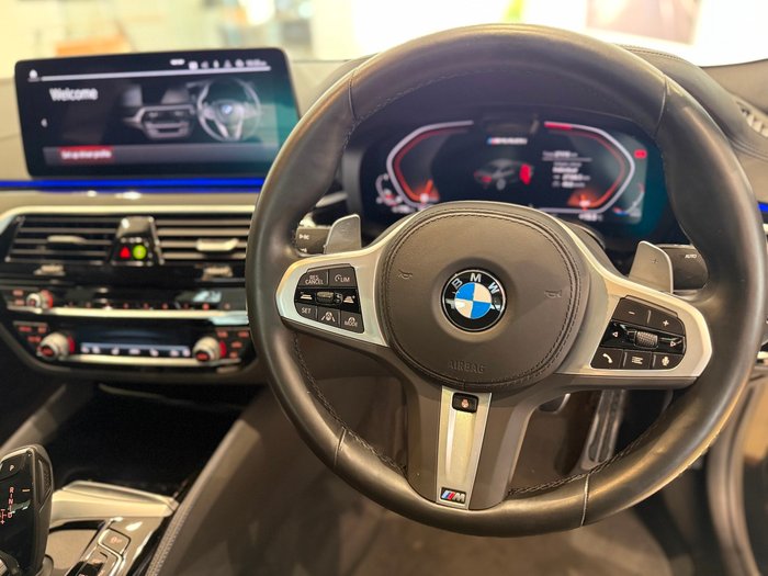 2022 BMW 5 Series M550i xDrive