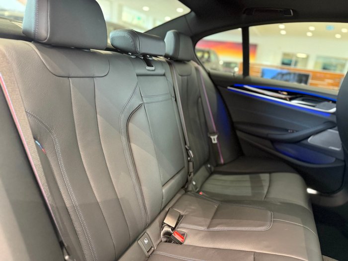 2022 BMW 5 Series M550i xDrive