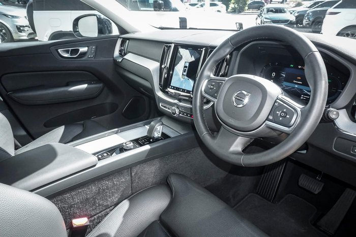 2023 Volvo XC60 Recharge Plus T8 Plug-In Hybrid