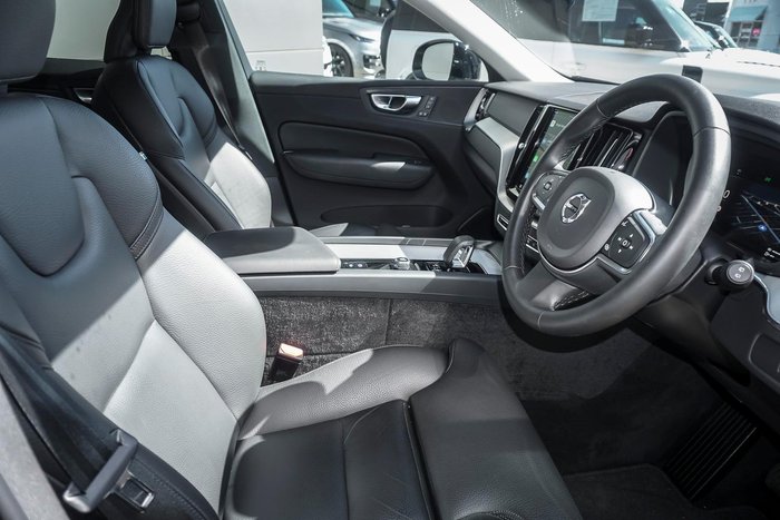 2023 Volvo XC60 Recharge Plus T8 Plug-In Hybrid