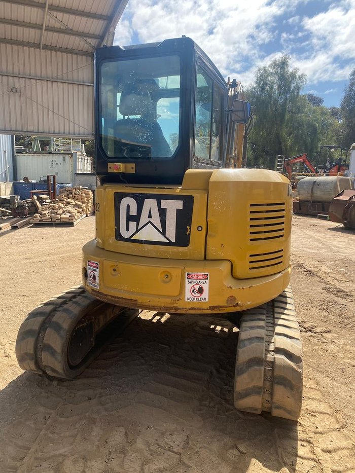 2015 Caterpillar 305.5E2cr