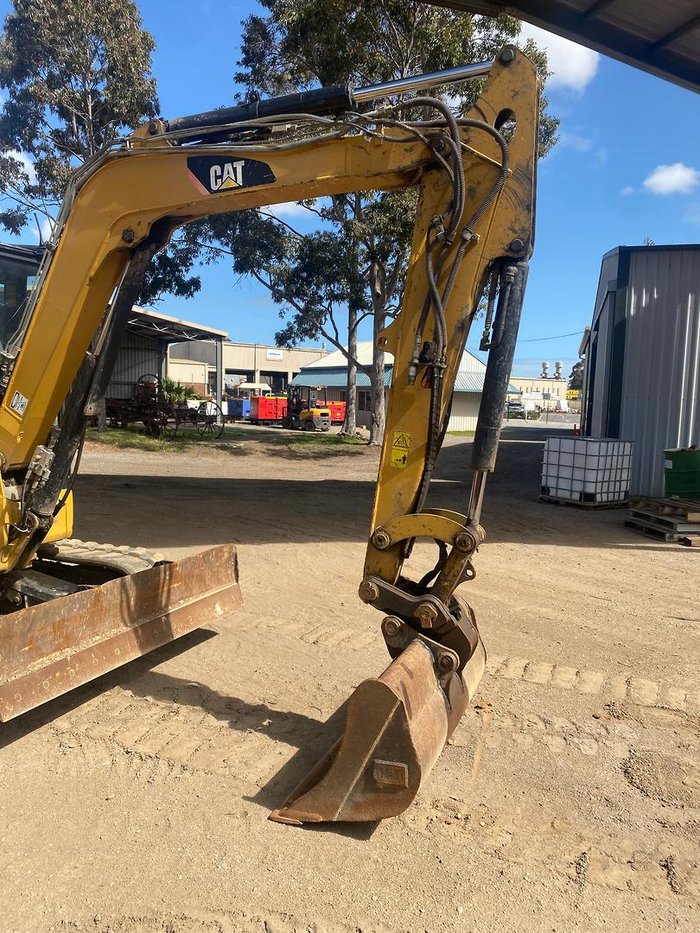 2015 Caterpillar 305.5E2cr