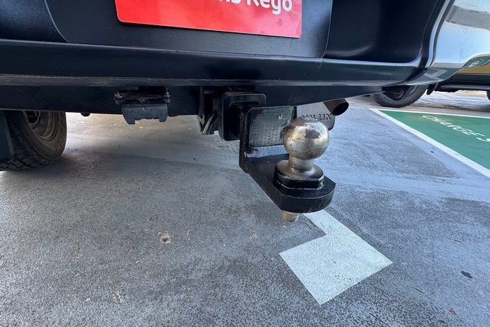 2019 Toyota Hilux SR