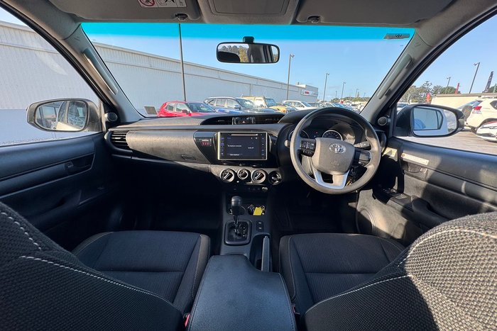 2019 Toyota Hilux SR