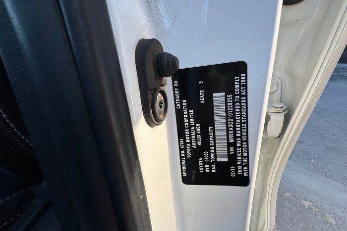 2019 Toyota Hilux SR