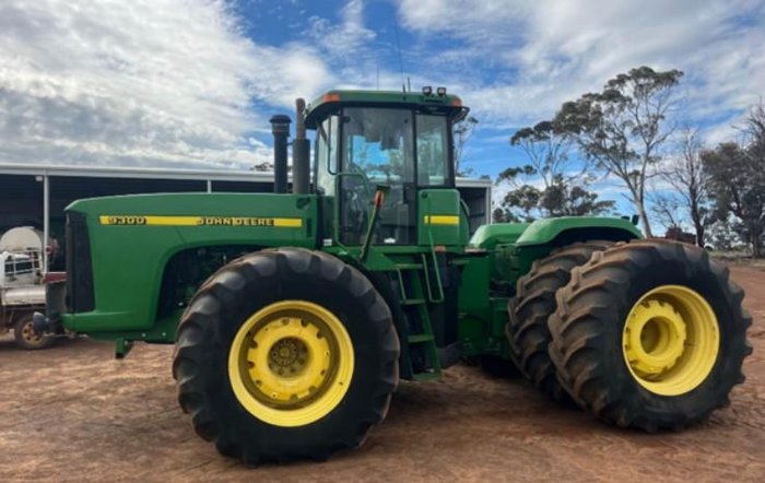 1998 John Deere 9300