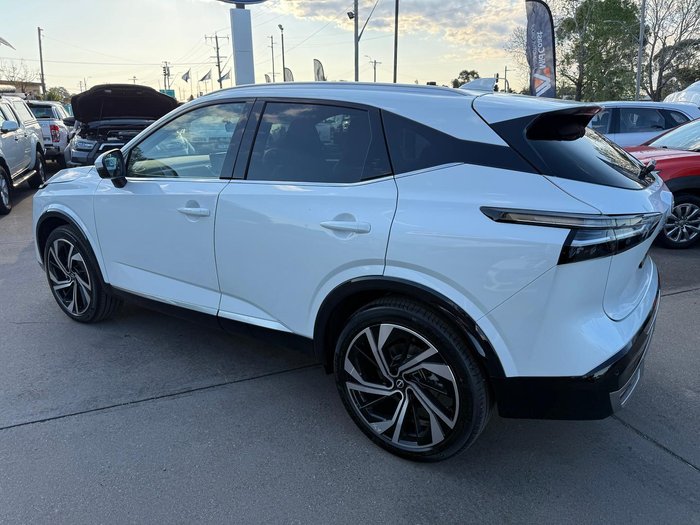 2025 Nissan QASHQAI Ti-L J12 MY25 Pearl White with Onyx Black Roof