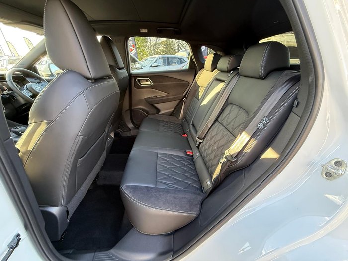2025 Nissan QASHQAI Ti-L J12 MY25 Pearl White with Onyx Black Roof