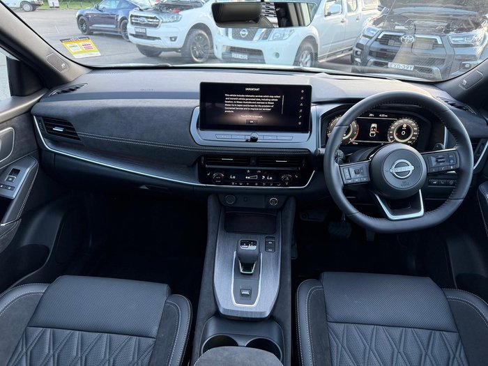2025 Nissan QASHQAI Ti-L J12 MY25 Pearl White with Onyx Black Roof