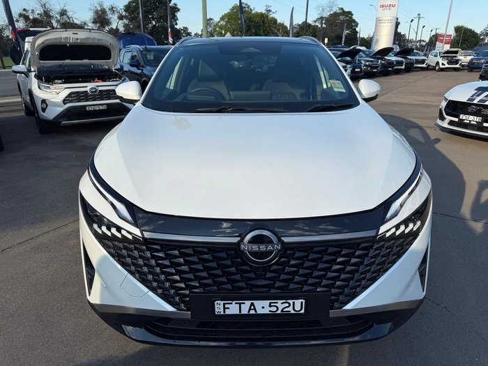 2025 Nissan QASHQAI Ti-L J12 MY25 Pearl White with Onyx Black Roof