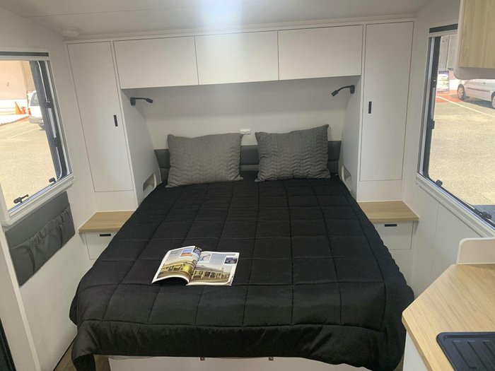 2025 Goldstream 2050 Bunk Platinum Adventure 20'5