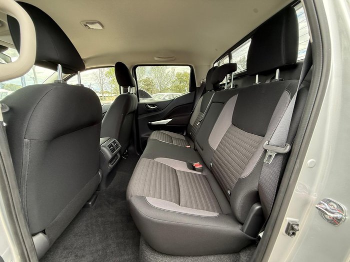 2024 Nissan Navara ST D23 MY24 4X4 Dual Range Brilliant Silver