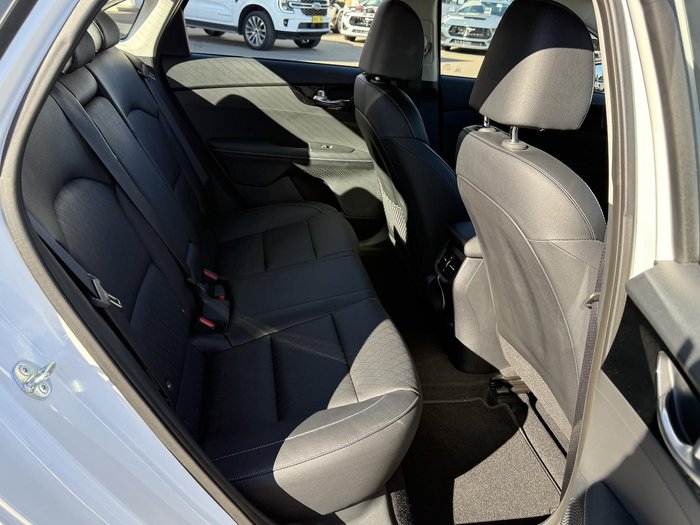 2024 Kia Cerato Sport+ BD MY24 Clear White