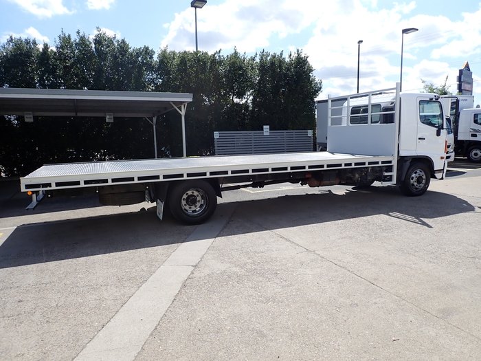 2015 HINO FE 500 WHITE