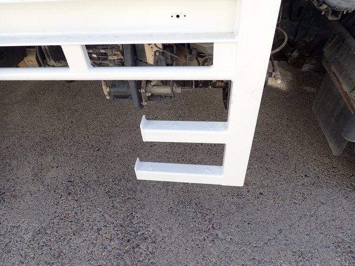 2015 HINO FE 500 WHITE