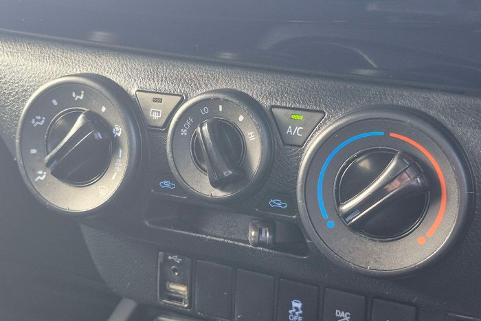 2018 Toyota Hilux SR