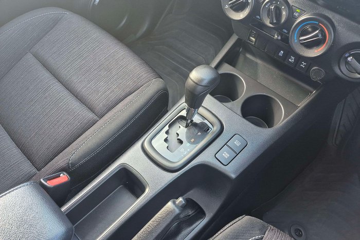 2018 Toyota Hilux SR