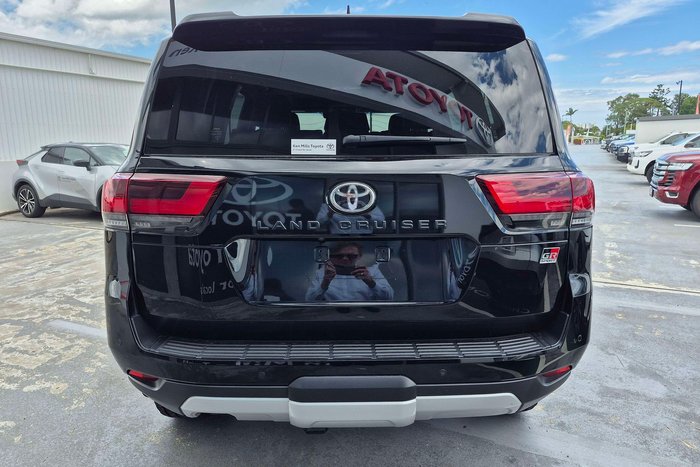 2023 Toyota Landcruiser GR Sport