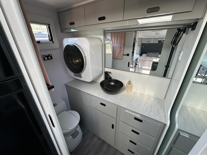 2025 JB Caravans Gator X 17'10 Fd