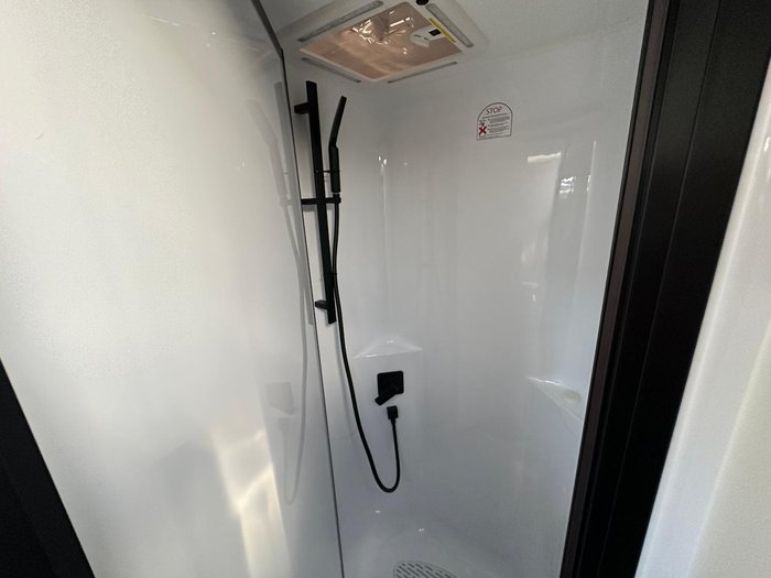 2025 JB Caravans Gator X 17'10 Fd