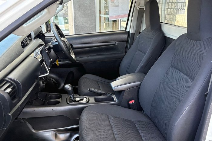 2021 Toyota Hilux SR