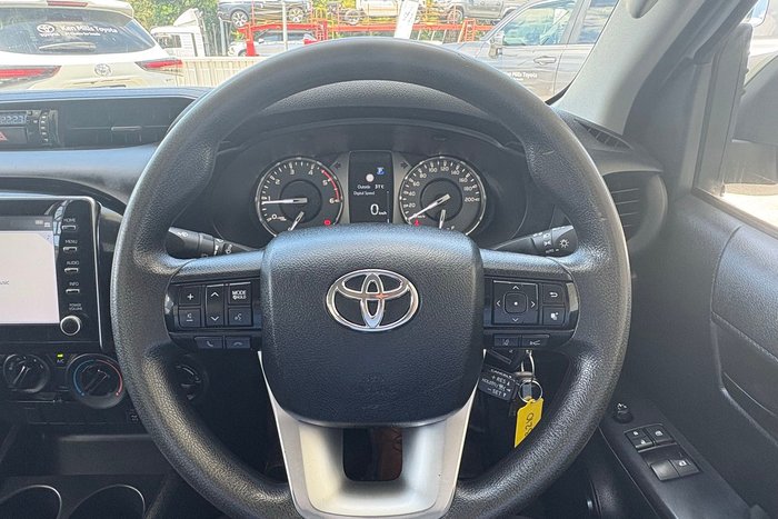 2021 Toyota Hilux SR