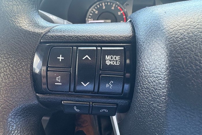 2021 Toyota Hilux SR