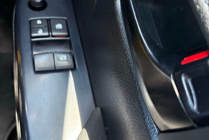 2021 Toyota Hilux SR