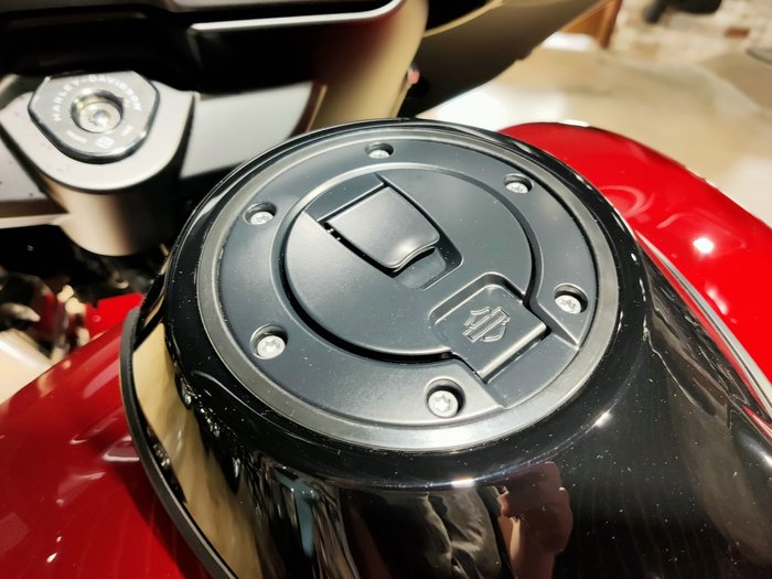 2025 HARLEY-DAVIDSON STREET GLIDE 117 (FLHX) ROAD RED