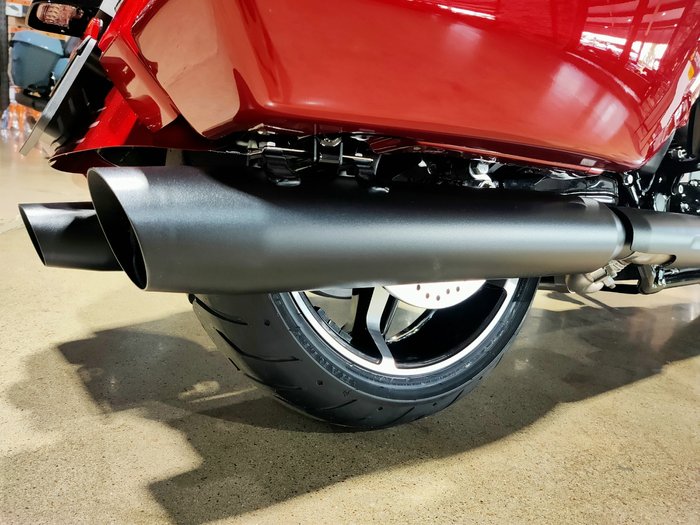 2025 HARLEY-DAVIDSON STREET GLIDE 117 (FLHX) ROAD RED