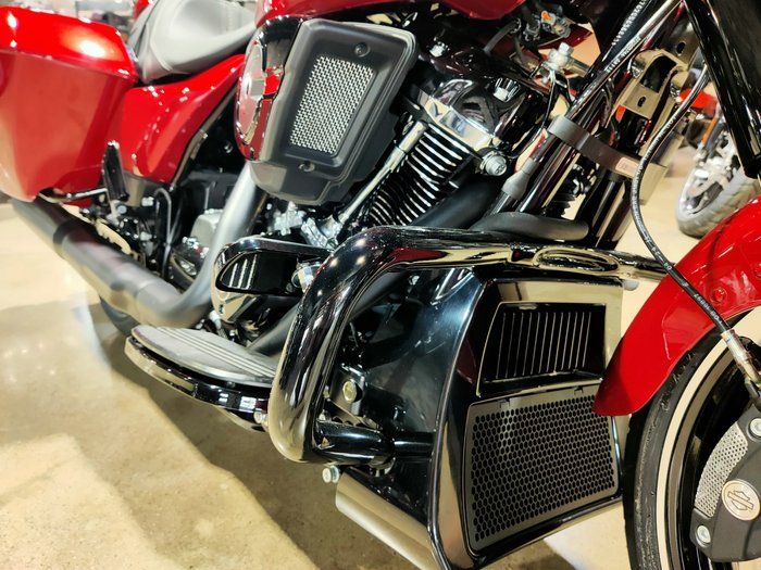 2025 HARLEY-DAVIDSON STREET GLIDE 117 (FLHX) ROAD RED