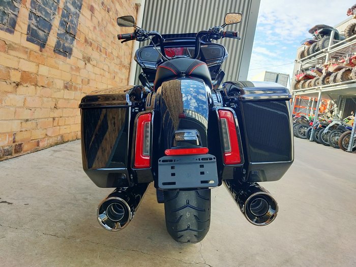 2025 HARLEY-DAVIDSON CVO ROAD GLIDE 121 (FLTRXSE) ROAD RAVEN FADE