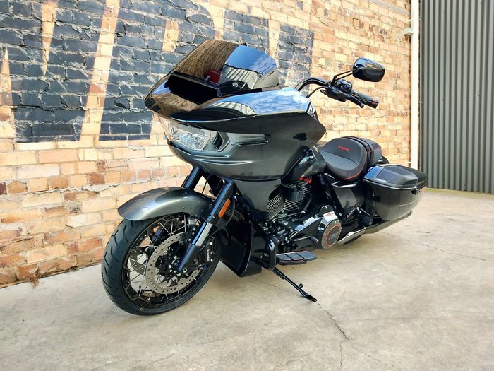 2025 HARLEY-DAVIDSON CVO ROAD GLIDE 121 (FLTRXSE) ROAD RAVEN FADE