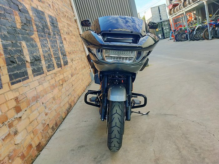 2025 HARLEY-DAVIDSON CVO ROAD GLIDE 121 (FLTRXSE) ROAD RAVEN FADE