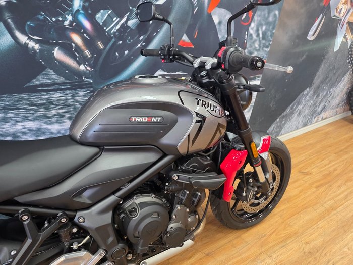2021 Triumph TRIDENT 660 SILVER