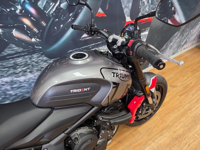 2021 Triumph TRIDENT 660 SILVER