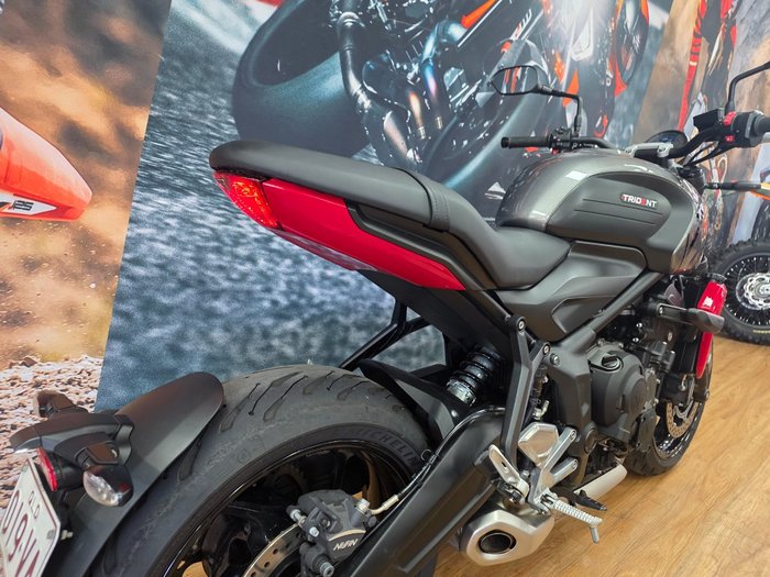2021 Triumph TRIDENT 660 SILVER