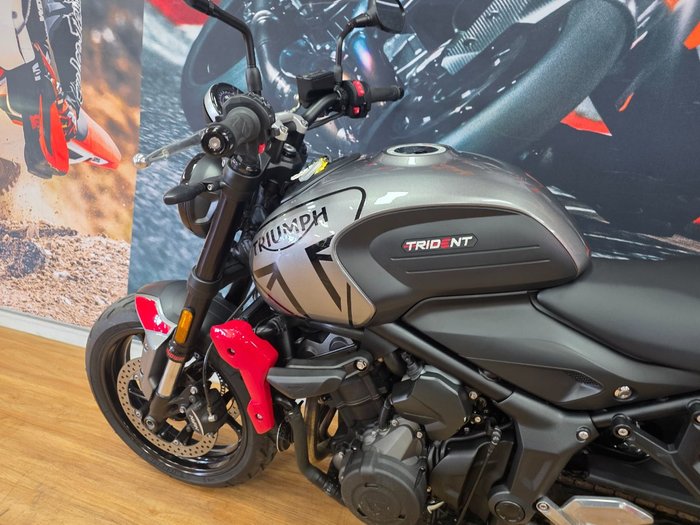 2021 Triumph TRIDENT 660 SILVER
