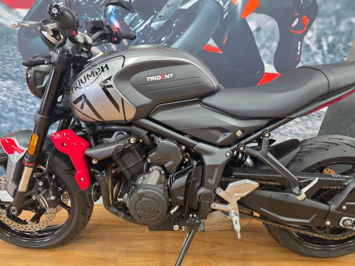 2021 Triumph TRIDENT 660 SILVER