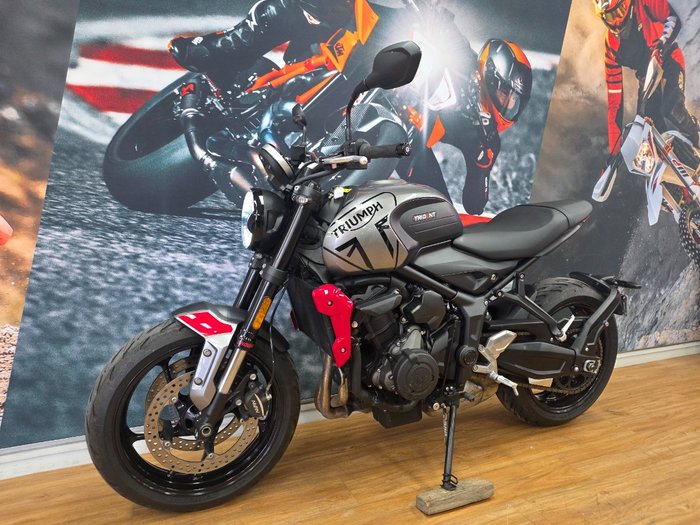 2021 Triumph TRIDENT 660 SILVER
