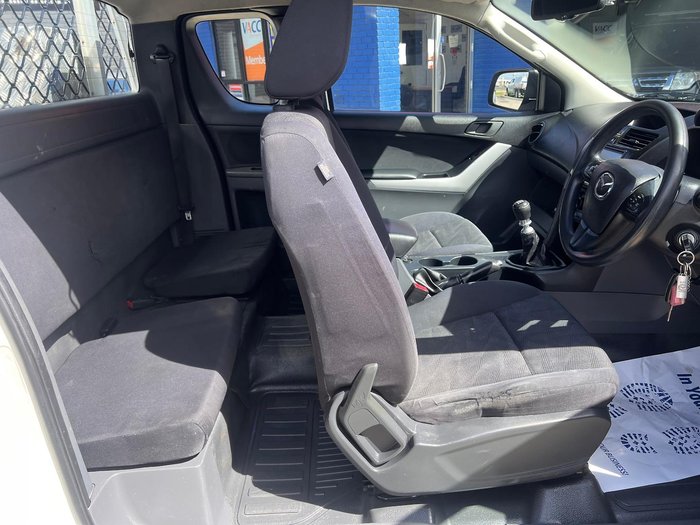 2014 Mazda BT-50 XT Hi-Rider UP 4x2 Cool White